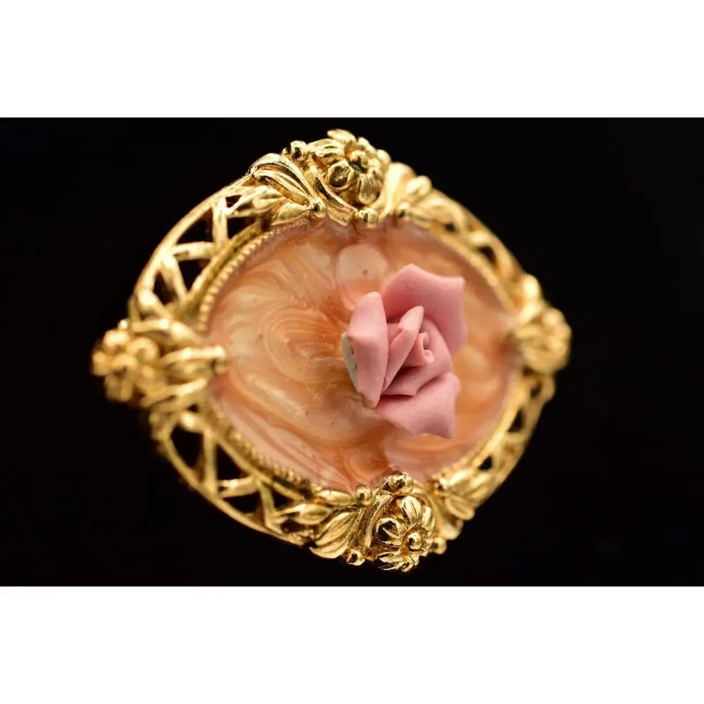 Avon Vintage Porcelain Rose Pin Brooch Enamel Gold Tone Romantic 1980s BinBG